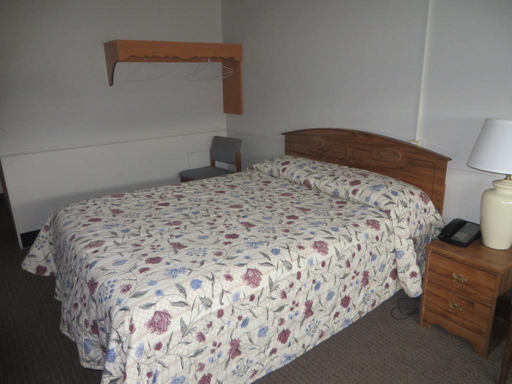 2Nd Street Inn & Suites Рочестер Номер фото
