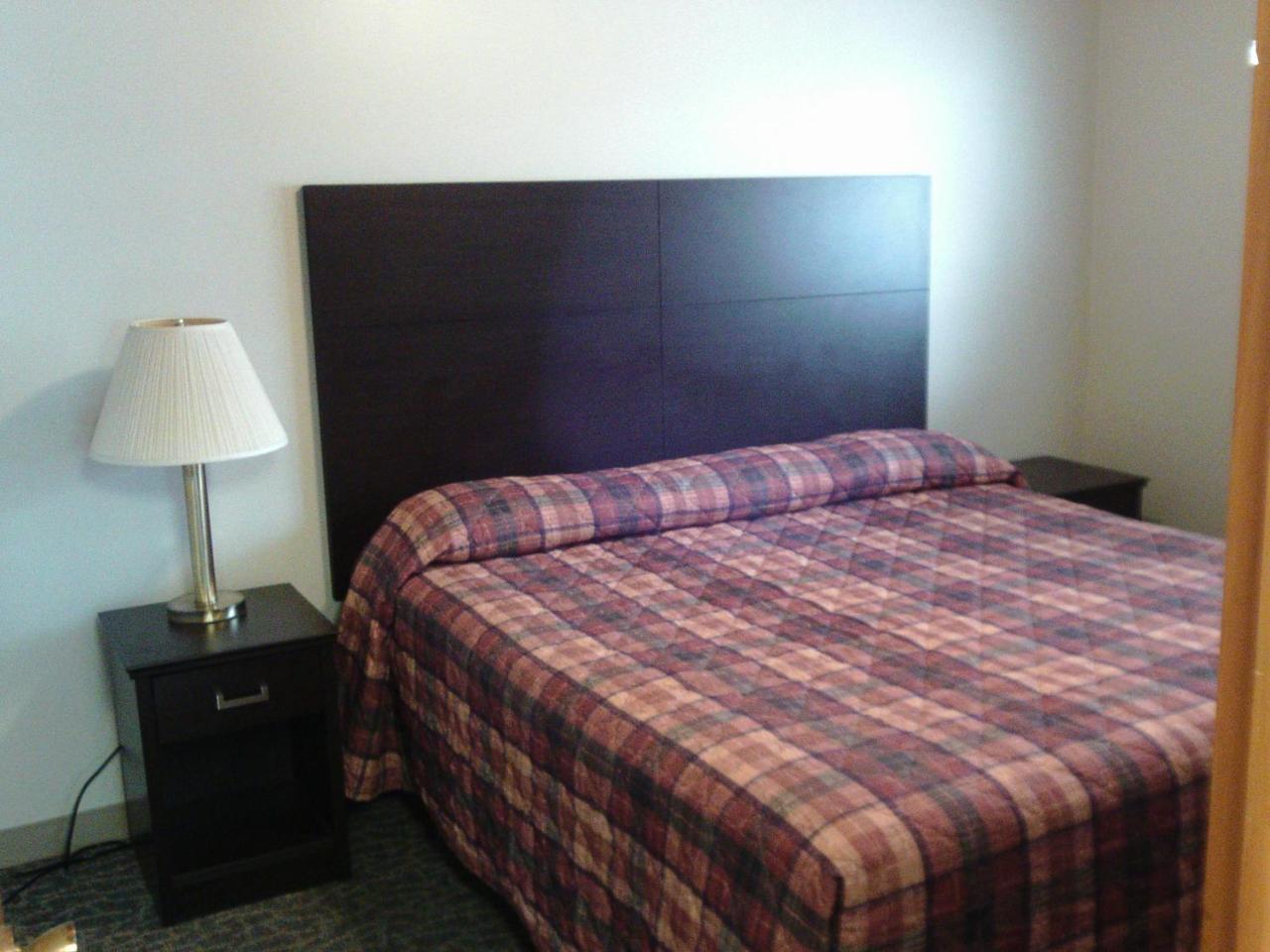 2Nd Street Inn & Suites Рочестер Экстерьер фото
